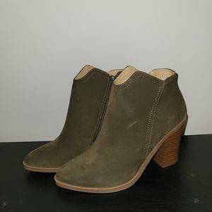 SODA brand high heel bootie. Size 8 women's. Have not been used.